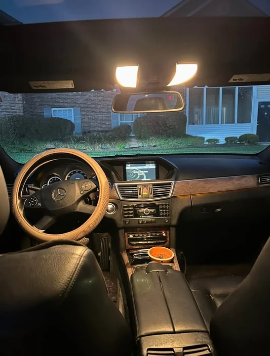 2011 Mercedes-Benz W212 E-Class - Image 14 of 19