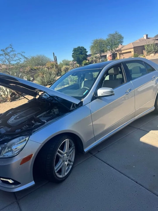 2011 Mercedes-Benz W212 E-Class - Image 2 of 18