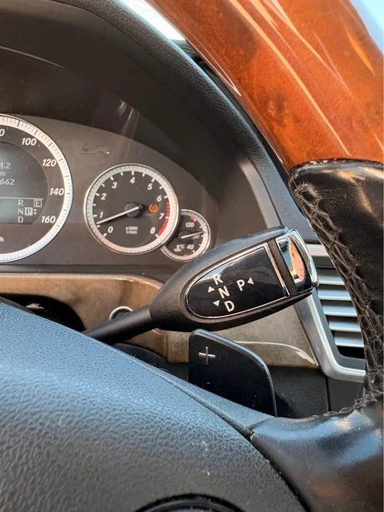 2011 Mercedes-Benz W212 E-Class - Image 12 of 15
