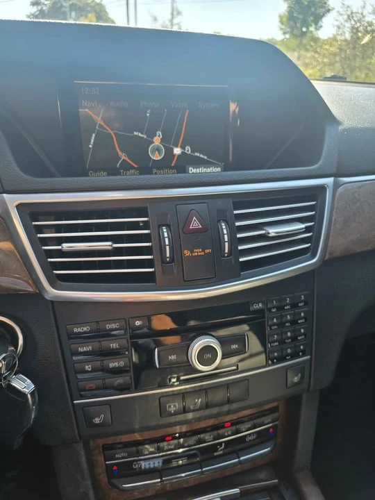 2011 Mercedes-Benz W212 E-Class - Image 12 of 13
