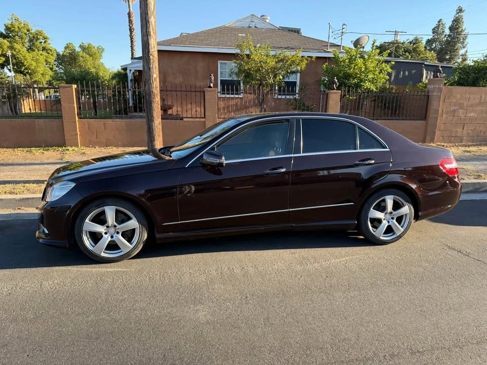 2011 Mercedes-Benz W212 E-Class - Image 2 of 11