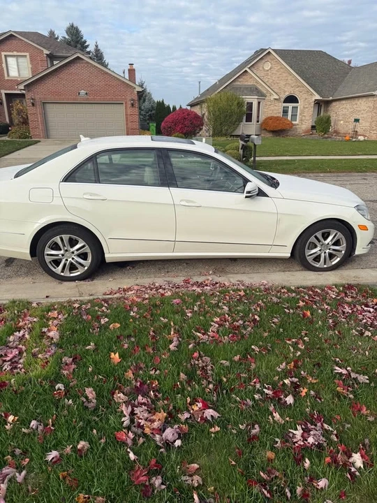 2011 Mercedes-Benz W212 E-Class - Image 2 of 6