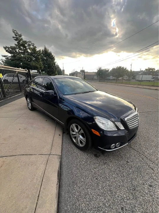 2011 Mercedes-Benz W212 E-Class - Image 3 of 12