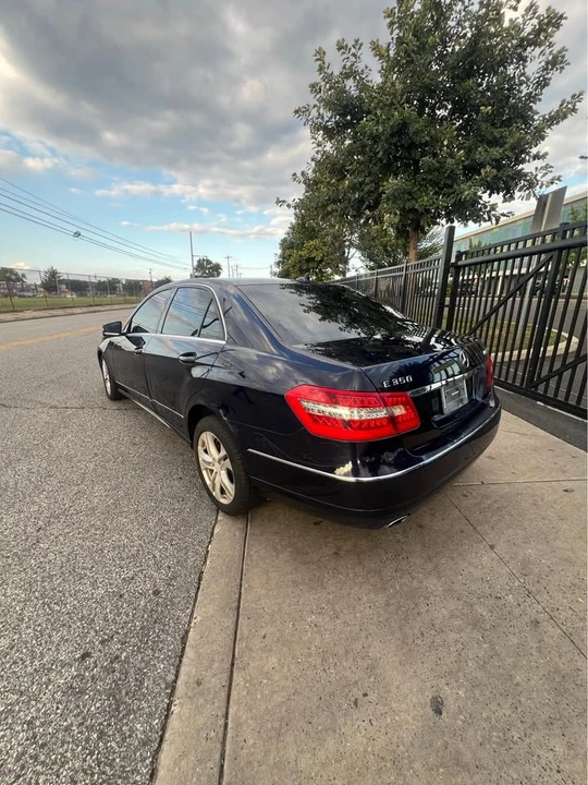 2011 Mercedes-Benz W212 E-Class - Image 5 of 12
