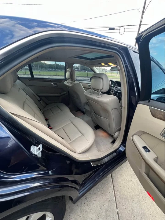 2011 Mercedes-Benz W212 E-Class - Image 8 of 12