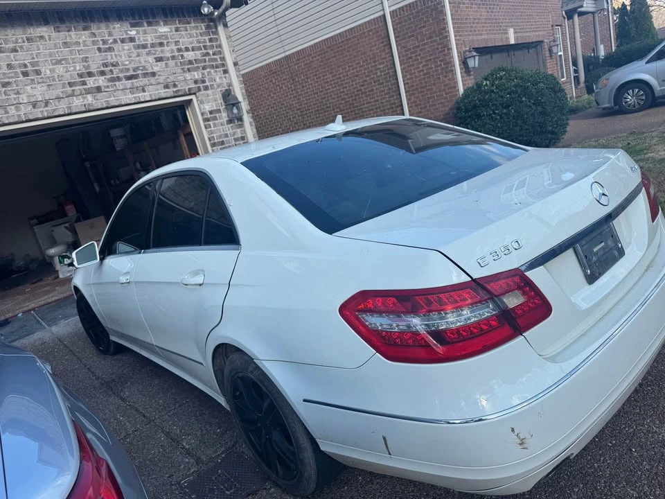 2011 Mercedes-Benz W212 E-Class - Image 6 of 10