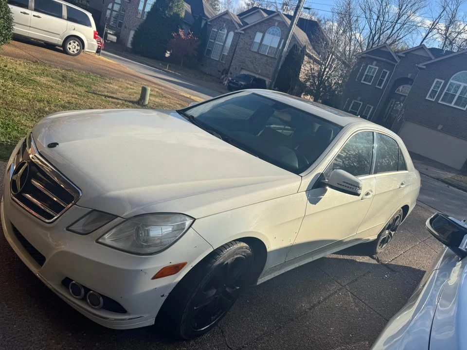 2011 Mercedes-Benz W212 E-Class - Image 2 of 10