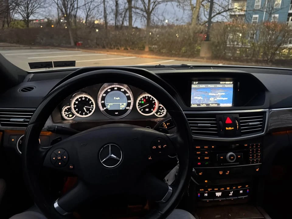 2011 Mercedes-Benz W212 E-Class - Image 6 of 10