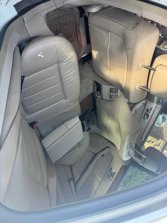 2011 Mercedes-Benz W212 E-Class - Image 8 of 10