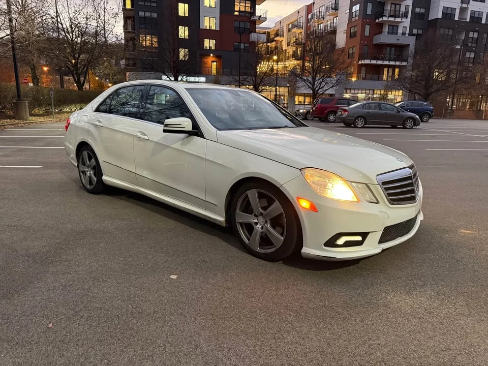 2011 Mercedes-Benz W212 E-Class - Image 2 of 10