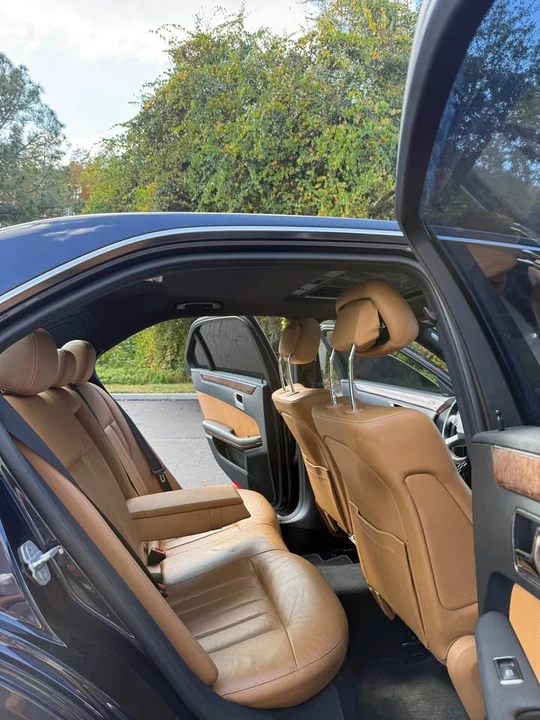 2011 Mercedes-Benz W212 E-Class - Image 6 of 16