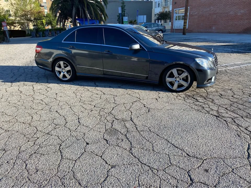 2011 Mercedes-Benz W212 E-Class - Image 4 of 12