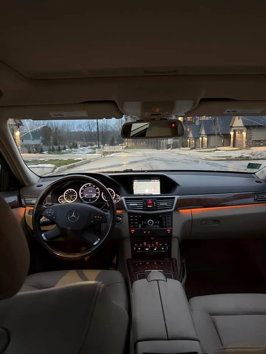 2011 Mercedes-Benz W212 E-Class - Image 9 of 11
