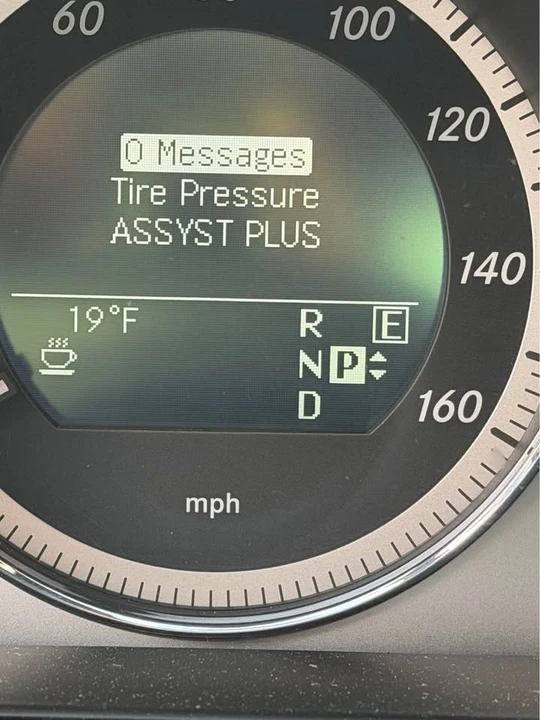 2011 Mercedes-Benz W212 E-Class - Image 9 of 20