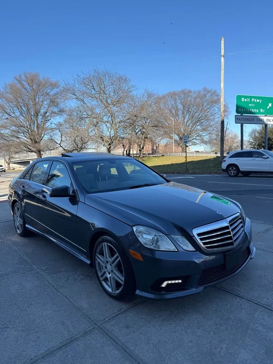 2011 Mercedes-Benz W212 E-Class - Image 2 of 13
