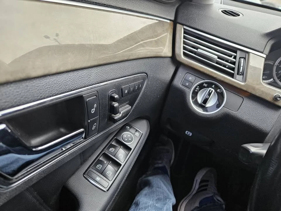 2011 Mercedes-Benz W212 E-Class - Image 13 of 14