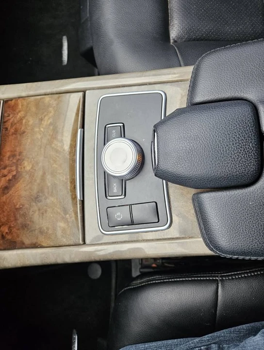 2011 Mercedes-Benz W212 E-Class - Image 9 of 14