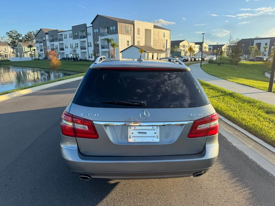 2011 Mercedes-Benz W212 E-Class - Image 8 of 17
