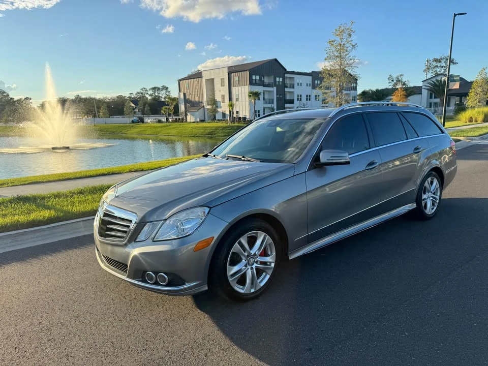 2011 Mercedes-Benz W212 E-Class - Image 2 of 17