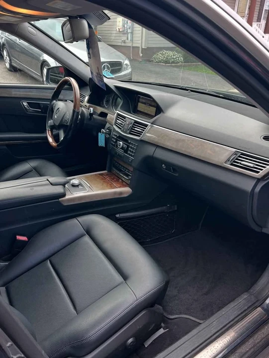 2011 Mercedes-Benz W212 E-Class - Image 6 of 11