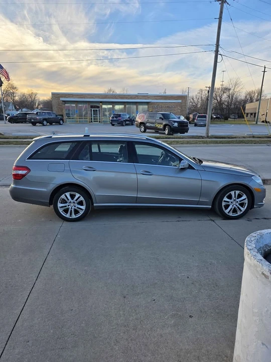 2011 Mercedes-Benz W212 E-Class - Image 3 of 20