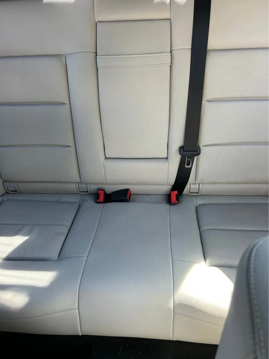 2011 Mercedes-Benz W212 E-Class - Image 7 of 10