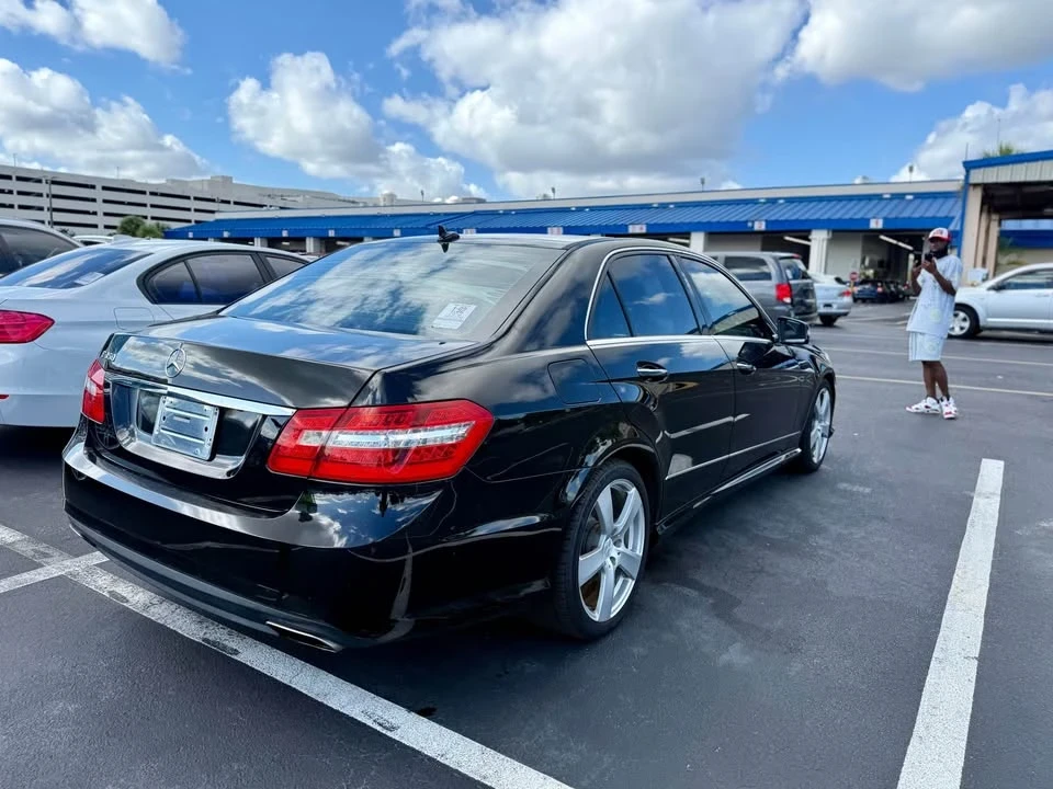 2011 Mercedes-Benz W212 E-Class - Image 4 of 12