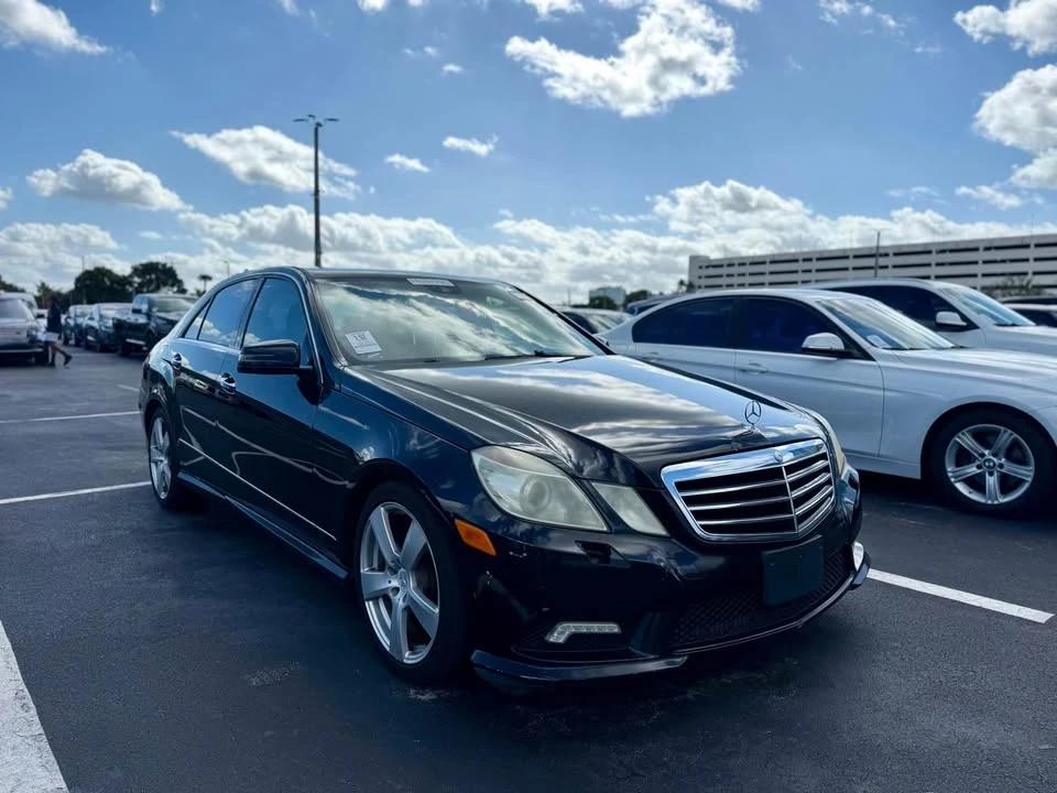 2011 Mercedes-Benz W212 E-Class - Image 2 of 12