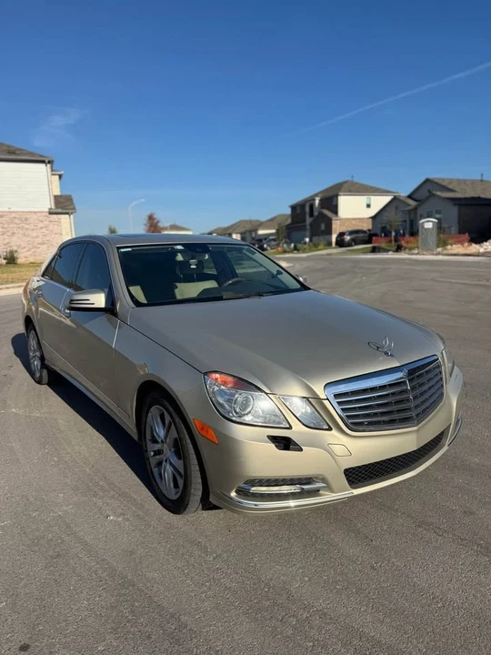 2011 Mercedes-Benz W212 E-Class - Image 2 of 16