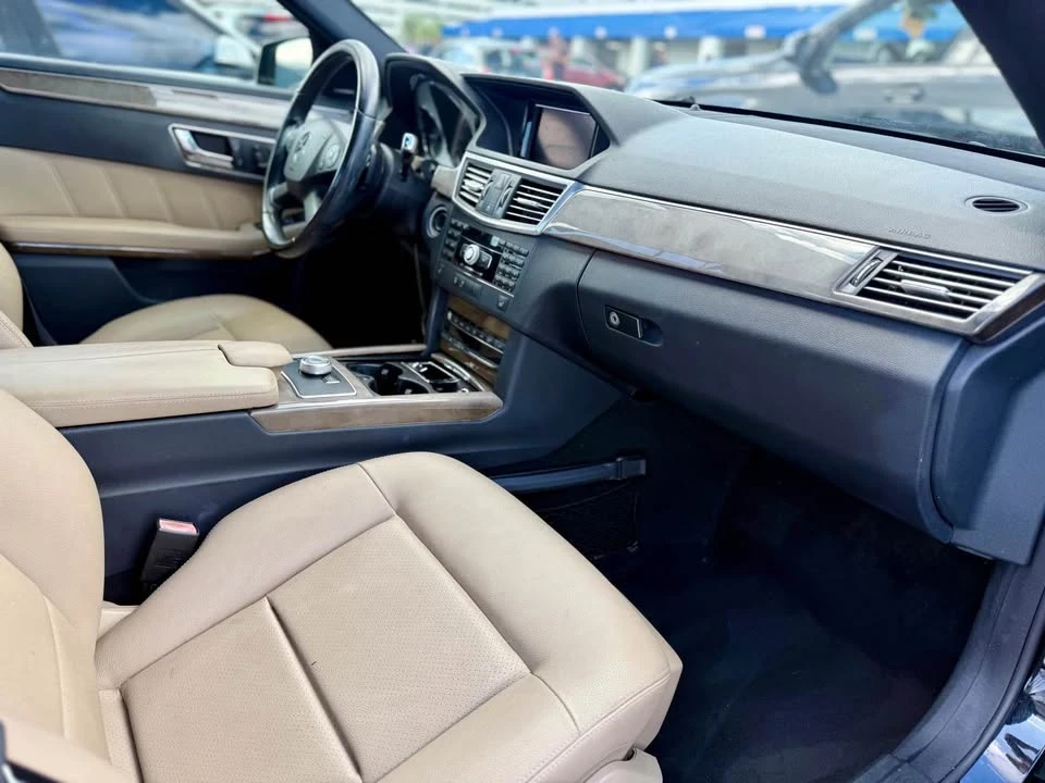 2011 Mercedes-Benz W212 E-Class - Image 8 of 12