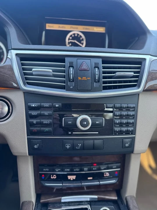 2011 Mercedes-Benz W212 E-Class - Image 14 of 16