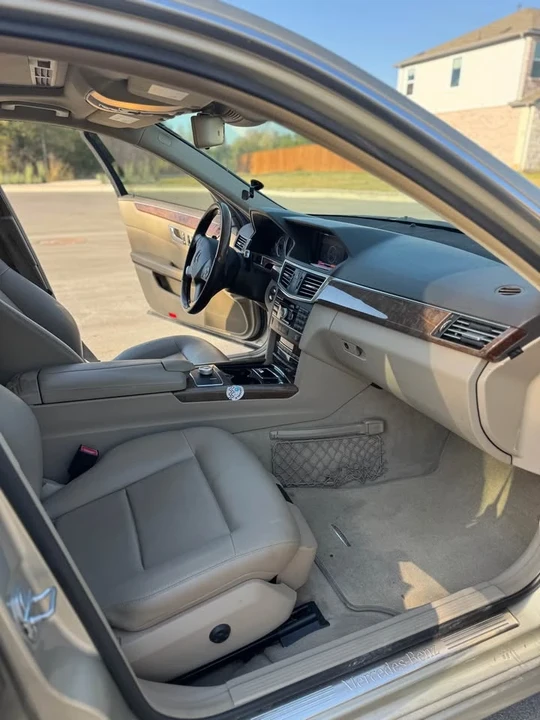 2011 Mercedes-Benz W212 E-Class - Image 10 of 16