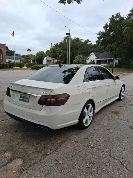 2011 Mercedes-Benz W212 E-Class - Image 3 of 13