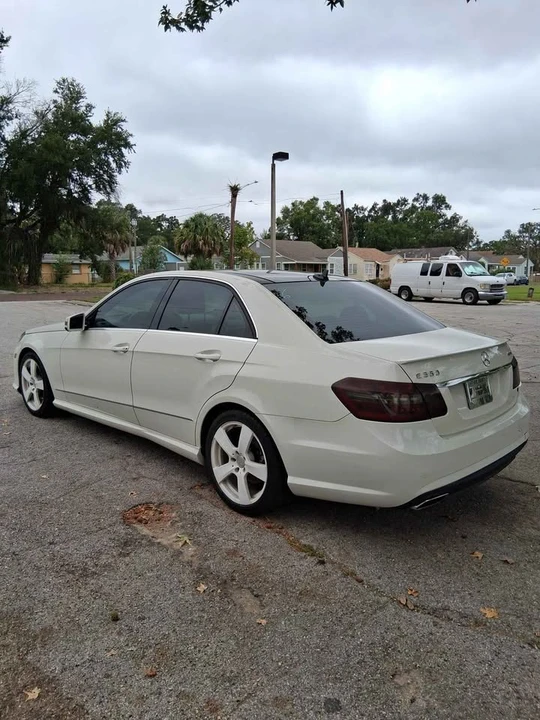 2011 Mercedes-Benz W212 E-Class - Image 5 of 13
