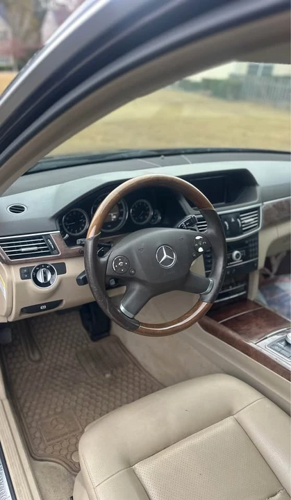 2011 Mercedes-Benz W212 E-Class - Image 7 of 7