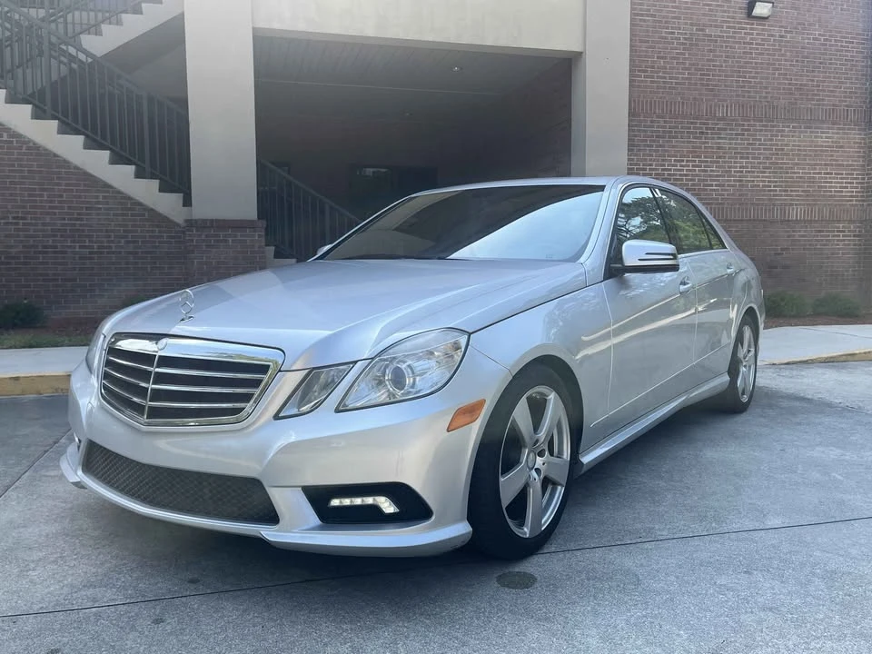 2011 Mercedes-Benz W212 E-Class - Image 2 of 18