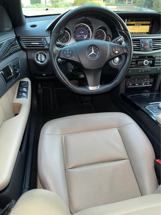 2011 Mercedes-Benz W212 E-Class - Image 10 of 16