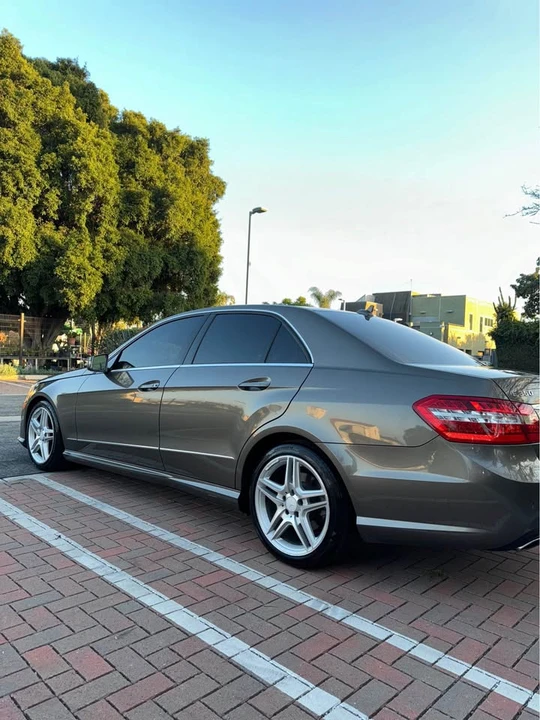 2011 Mercedes-Benz W212 E-Class - Image 6 of 16