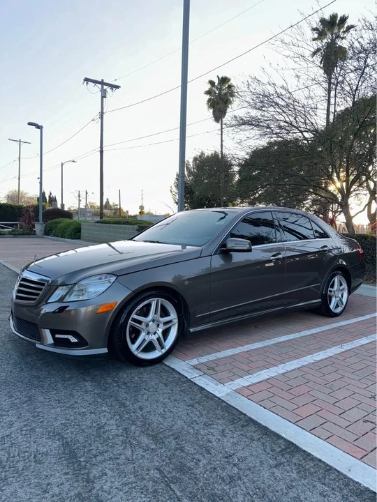 2011 Mercedes-Benz W212 E-Class - Image 3 of 16