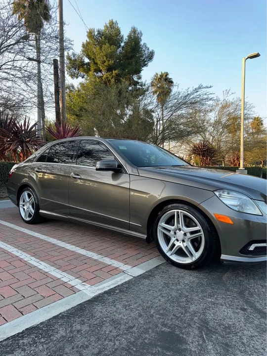 2011 Mercedes-Benz W212 E-Class - Image 2 of 16