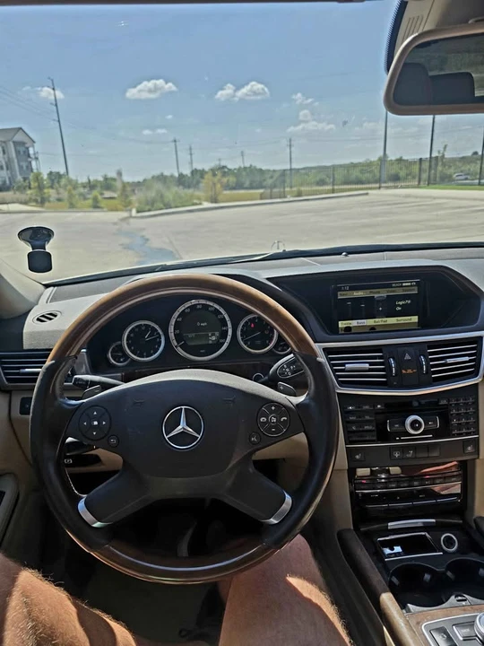2011 Mercedes-Benz W212 E-Class - Image 3 of 11