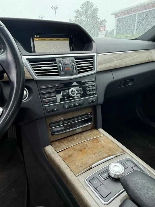 2011 Mercedes-Benz W212 E-Class - Image 5 of 18