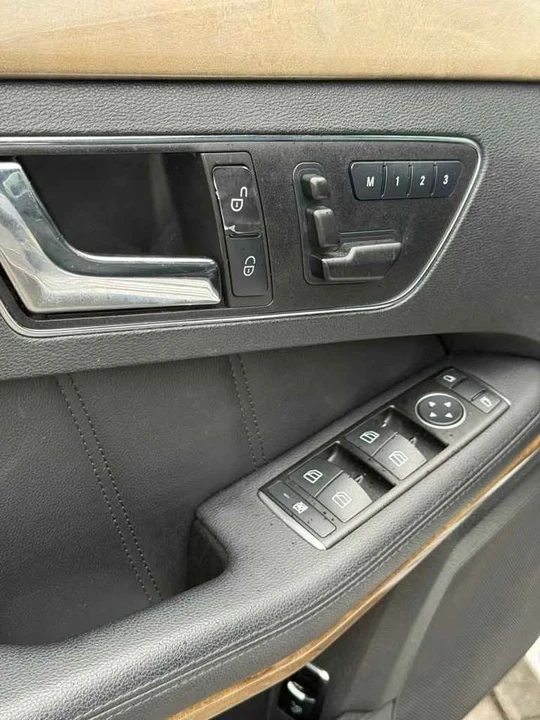 2011 Mercedes-Benz W212 E-Class - Image 13 of 18