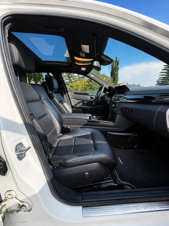 2011 Mercedes-Benz W212 E-Class - Image 7 of 12
