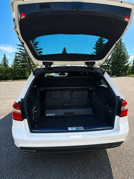 2011 Mercedes-Benz W212 E-Class - Image 6 of 12