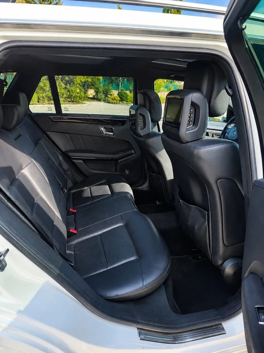 2011 Mercedes-Benz W212 E-Class - Image 8 of 12