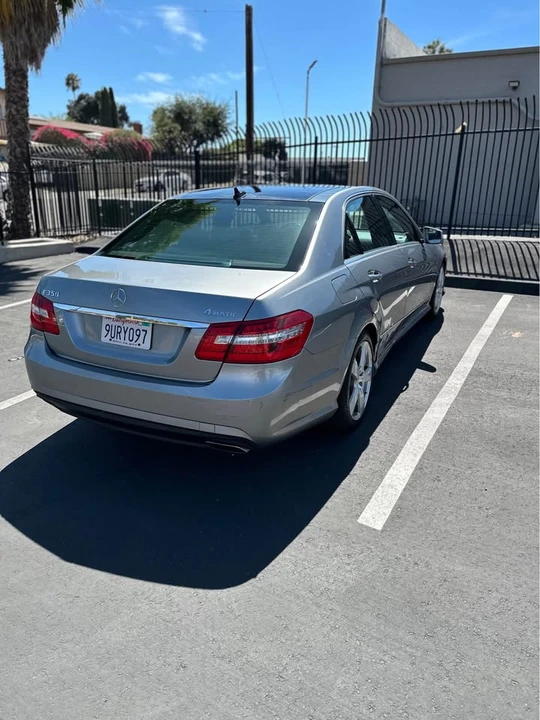 2011 Mercedes-Benz W212 E-Class - Image 2 of 12