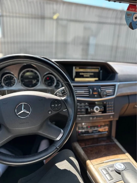 2011 Mercedes-Benz W212 E-Class - Image 8 of 12