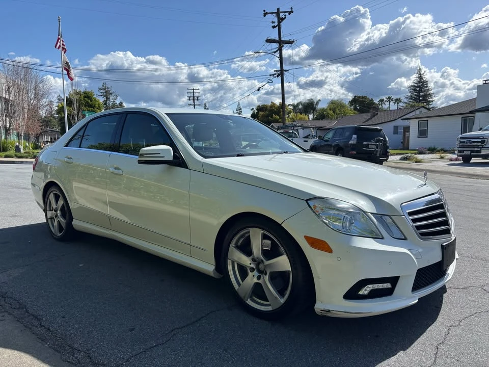 2011 Mercedes-Benz W212 E-Class - Image 9 of 20