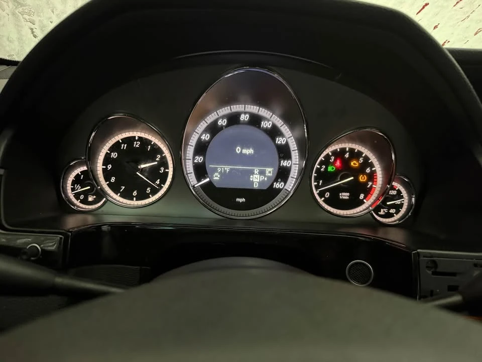 2011 Mercedes-Benz W212 E-Class - Image 9 of 20